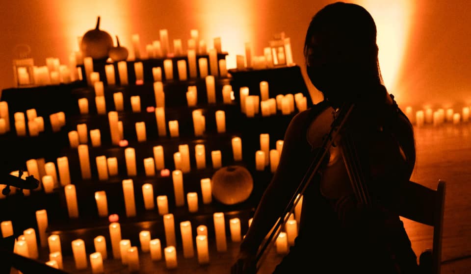 Una noche musical y lóbrega a la luz de las velas para celebrar Halloween