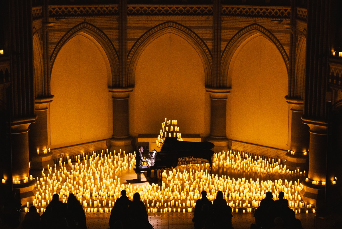 Candlelight piano