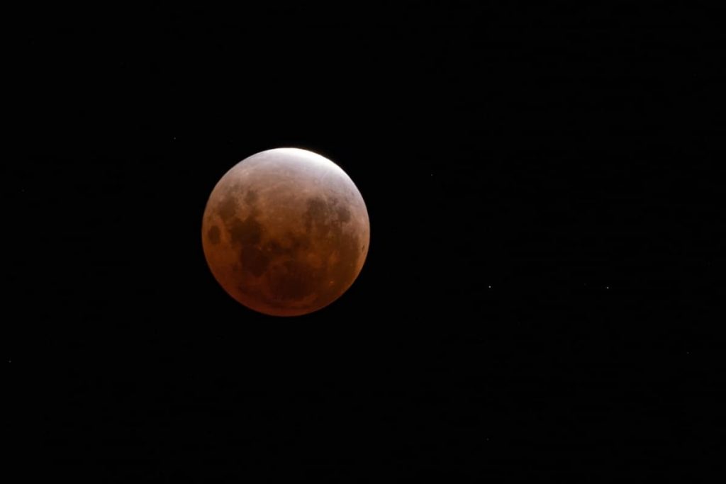 Luna de sangre: el eclipse total que podrá verse este lunes