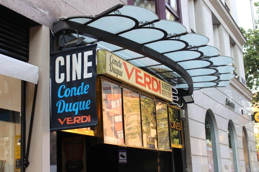 Cierran dos cines emblemáticos de Madrid en el barrio de Chamberí