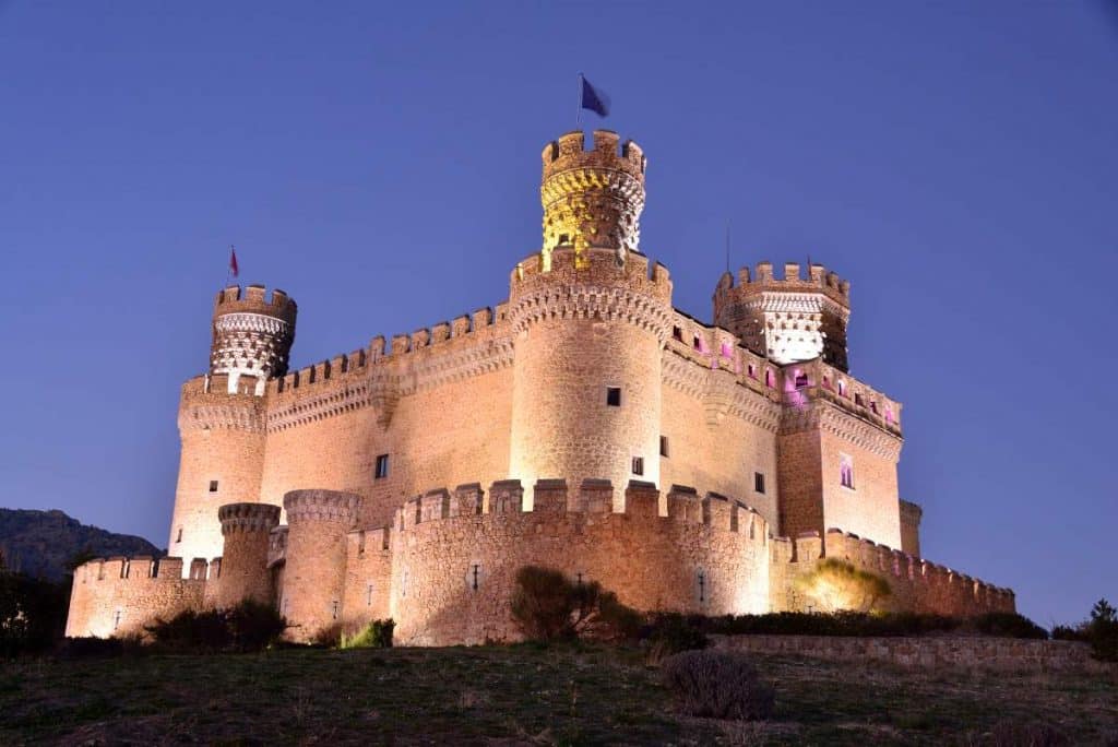 Manzanares el Real: una escapada al castillo medieval mejor conservado de la región