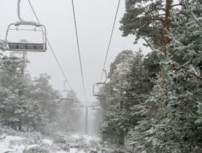 Dos estaciones de esquí de Madrid abren esta semana