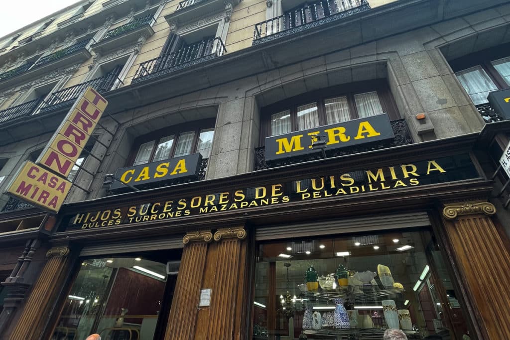 Una turronería se lleva un premio al mejor comercio centenario de Madrid