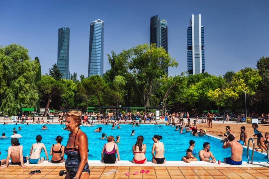 ¿Cómo comprar las entradas para ir a las piscinas de Madrid?