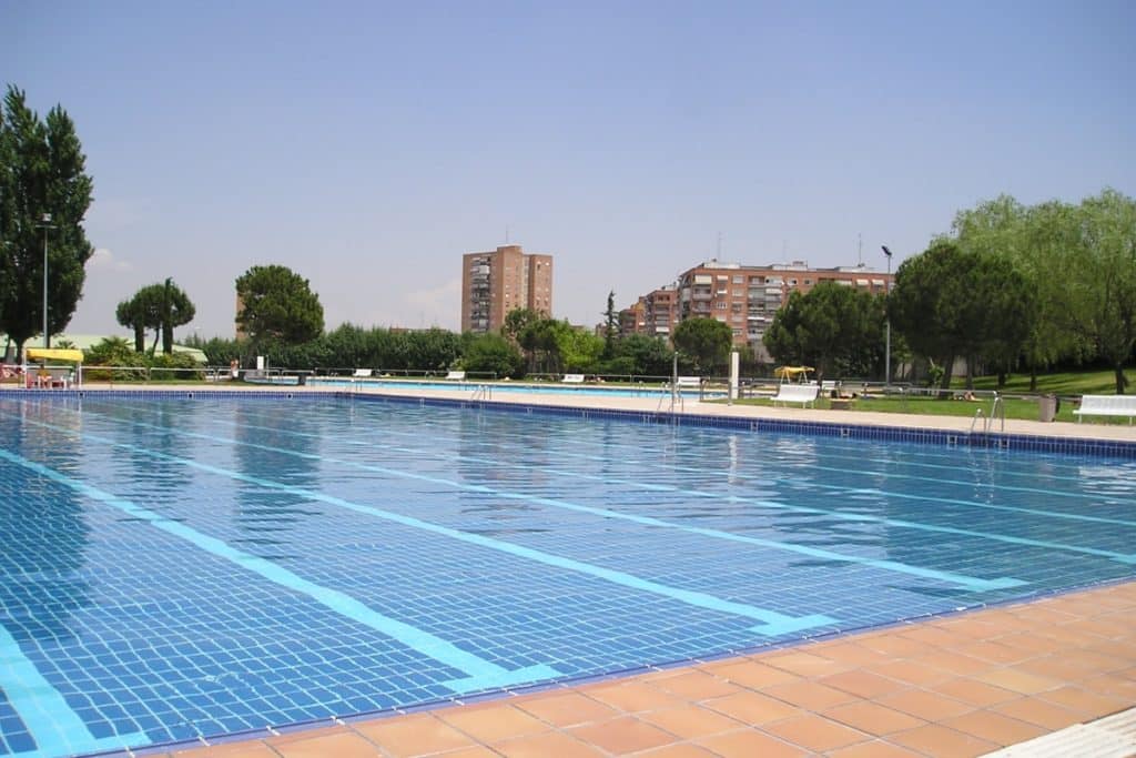 Las piscinas municipales de Madrid tendrán entradas de día completo desde agosto