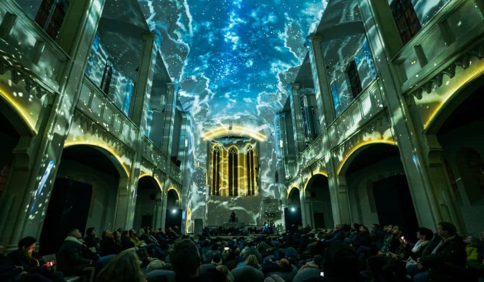 Llega a Madrid un espectáculo de luz inmersivo sobre la creación de la Tierra